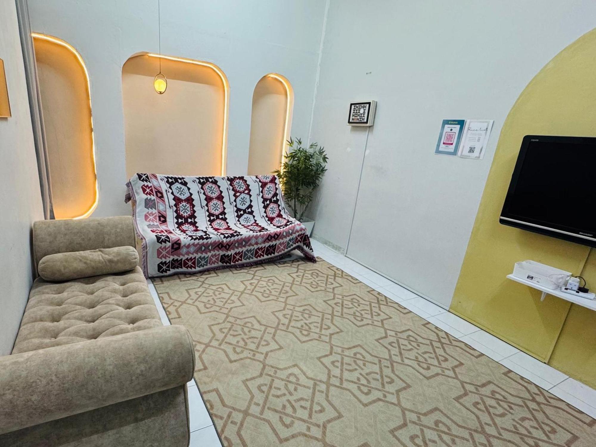 Ruwa Homestay 지트라 외부 사진